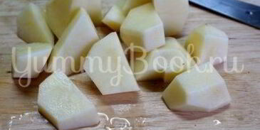 картофель с грибами и фрикадельками в горшочках