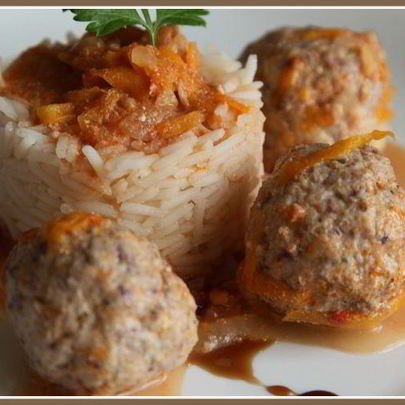 Куриные фрикадельки в томатном соусе