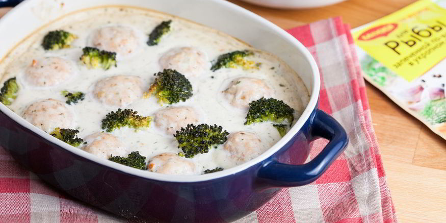 Рецепт рыбных фрикаделек в сметанном соусе