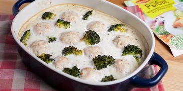 рыбные фрикадельки в сметанном соусе