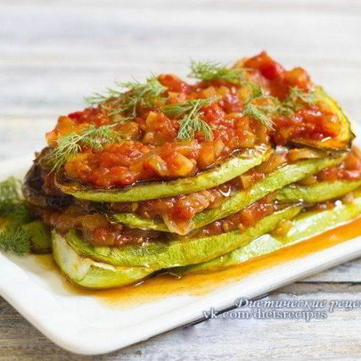 Гарнир из кабачков с помидорами