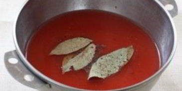 чечевица с мясом в горшочке