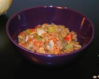 Чечевица с помидорами и сладким перцем