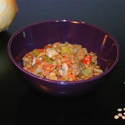 Чечевица с помидорами и сладким перцем