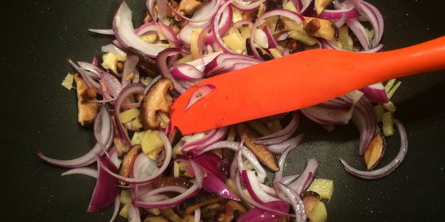 Рецепт черного риса с овощами в китайском стиле