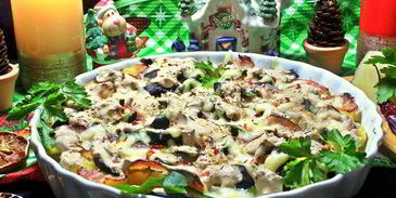 картофель с беконом, авокадо и сыром