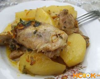 Картофель с курицей в мультиварке