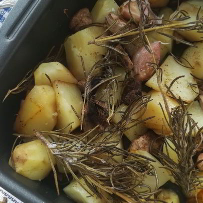 Картофель с шампиньонами в духовке