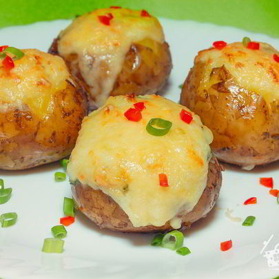 Картофель с сырной начинкой