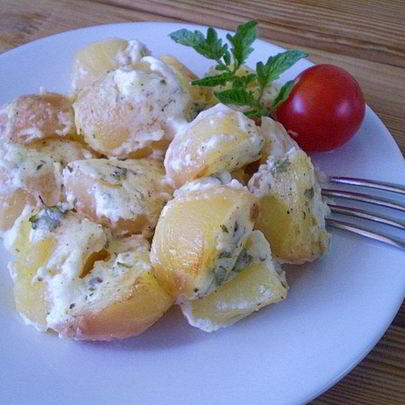 Картофель в духовке под соусом