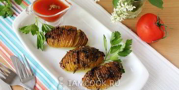 картошка-гармошка с чесноком и укропом в духовке