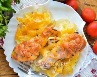 Картошка с голенями и сыром в духовке