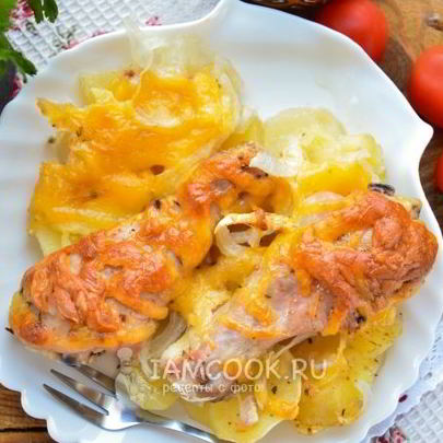 Картошка с голенями и сыром в духовке