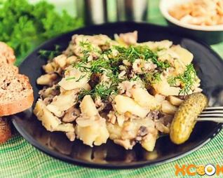 Картошка с шампиньонами жареная