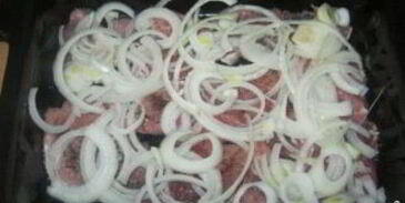 картошка со свининой и сыром в духовке