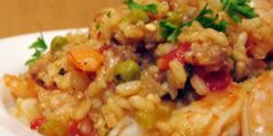 Рецепт красного риса с курицей