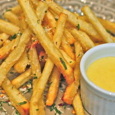 Пикантный картофель фри с красным перцем