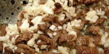 рассыпчатый рис с подливой