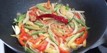 рис с ананасом и овощами