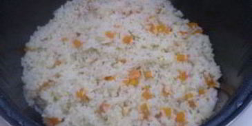 рис с морковкой в мультиварке