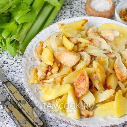Жареная картошка с курицей