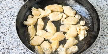 жареная картошка с курицей