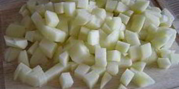 жареный картофель с расплавленным сыром