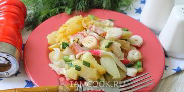 жареный картофель с ветчиной и крабовыми палочками