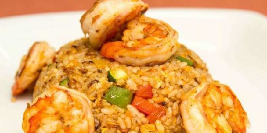 Рецепт жареного риса с креветками
