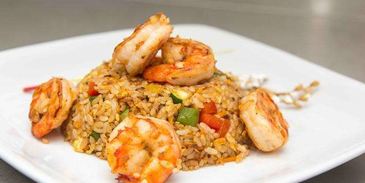 жареный рис с креветками