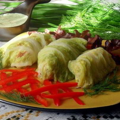 Голубцы на листьях пекинской капусты