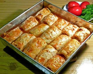 Голубцы в духовке в томатном соусе