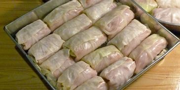 голубцы в духовке в томатном соусе