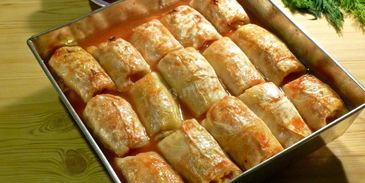 голубцы в духовке в томатном соусе