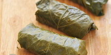 голубцы в виноградных листьях