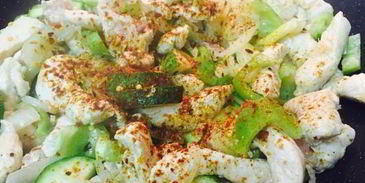 гречневая лапша соба с курицей и овощами