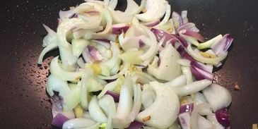 гречневая лапша соба с курицей и овощами