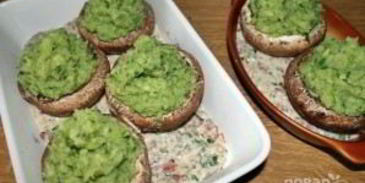 фаршированные шампиньоны в сметане