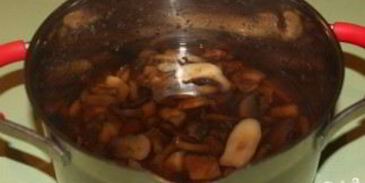 грибы со свининой в духовке