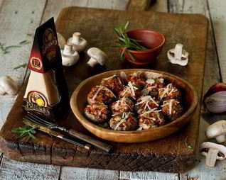 Грибы, запеченные с перцем и миндалем