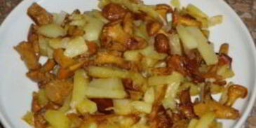 лисички, жареные с картошкой