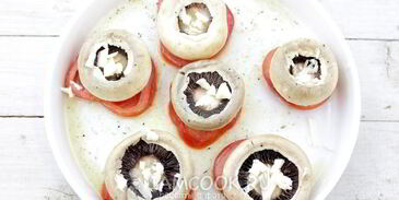 шампиньоны фаршированные курицей и сыром