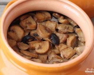 Шампиньоны в горшочках