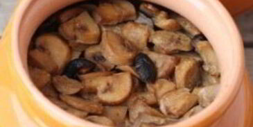 шампиньоны в горшочках