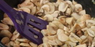 шампиньоны в горшочках