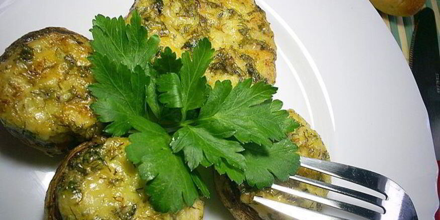 Рецепт закусочных фаршированных шампиньонов