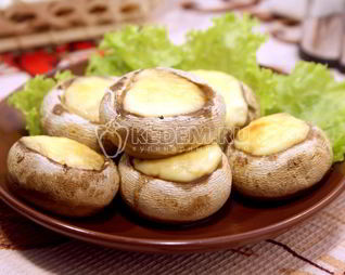Запеченные шампиньоны с сыром