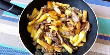 жареные грузди с картошкой