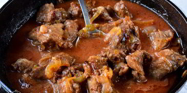 гуляш из говядины с подливкой