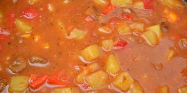 гуляш из говядины в мультиварке